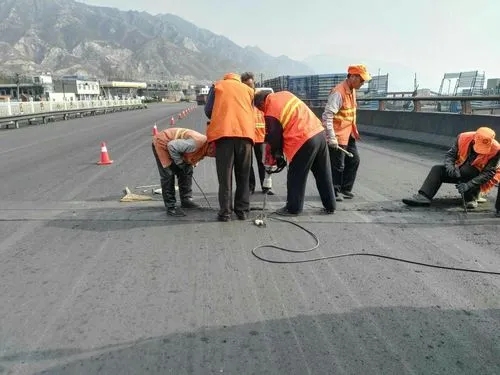 平泉道路桥梁病害治理